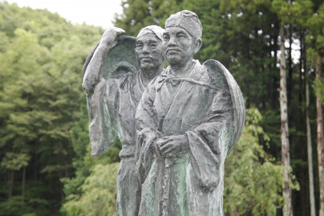 松尾芭蕉の銅像の画像